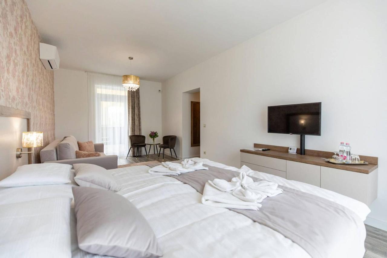 Legyesbenye Aszuvilag Rezidencia With Sauna & Jacuzzi מראה חיצוני תמונה
