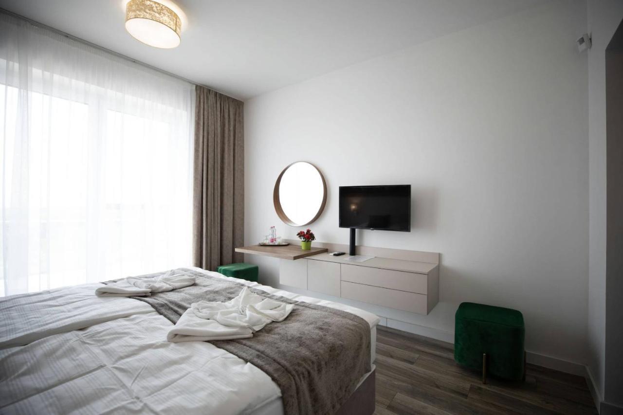 Legyesbenye Aszuvilag Rezidencia With Sauna & Jacuzzi מראה חיצוני תמונה