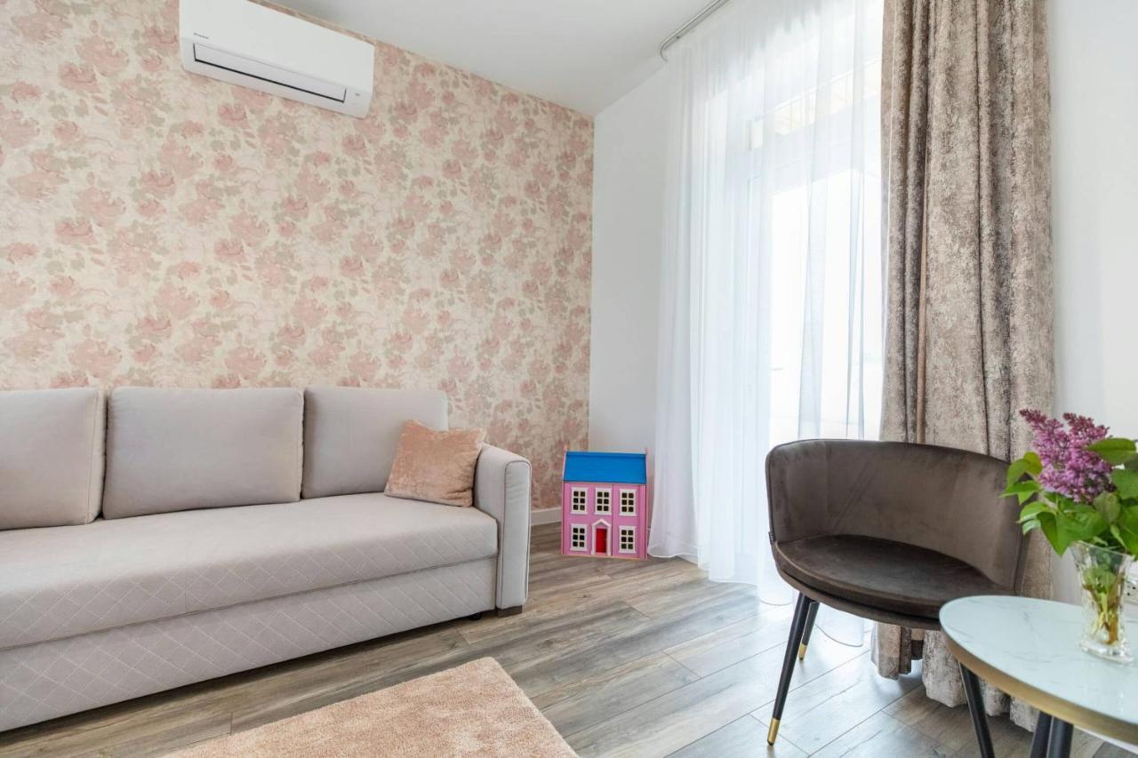 Legyesbenye Aszuvilag Rezidencia With Sauna & Jacuzzi מראה חיצוני תמונה