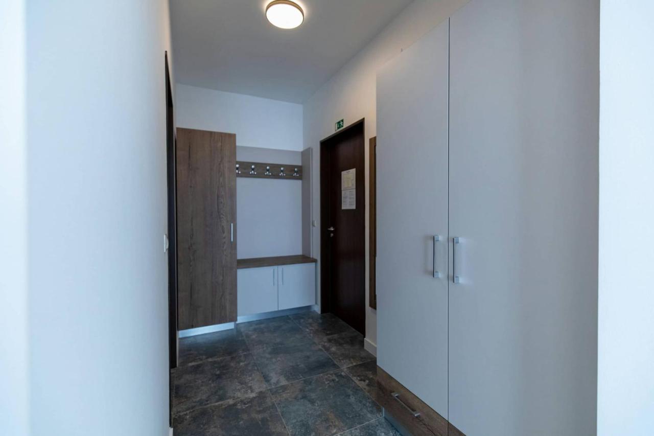 Legyesbenye Aszuvilag Rezidencia With Sauna & Jacuzzi מראה חיצוני תמונה