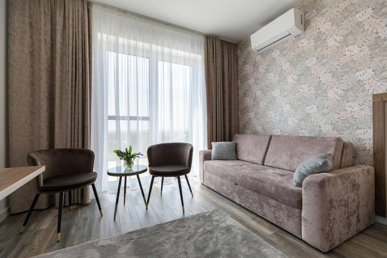 Legyesbenye Aszuvilag Rezidencia With Sauna & Jacuzzi מראה חיצוני תמונה